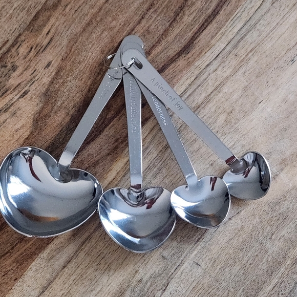 Heart Shaped Measuring Spoons - Picture 3 of 9
